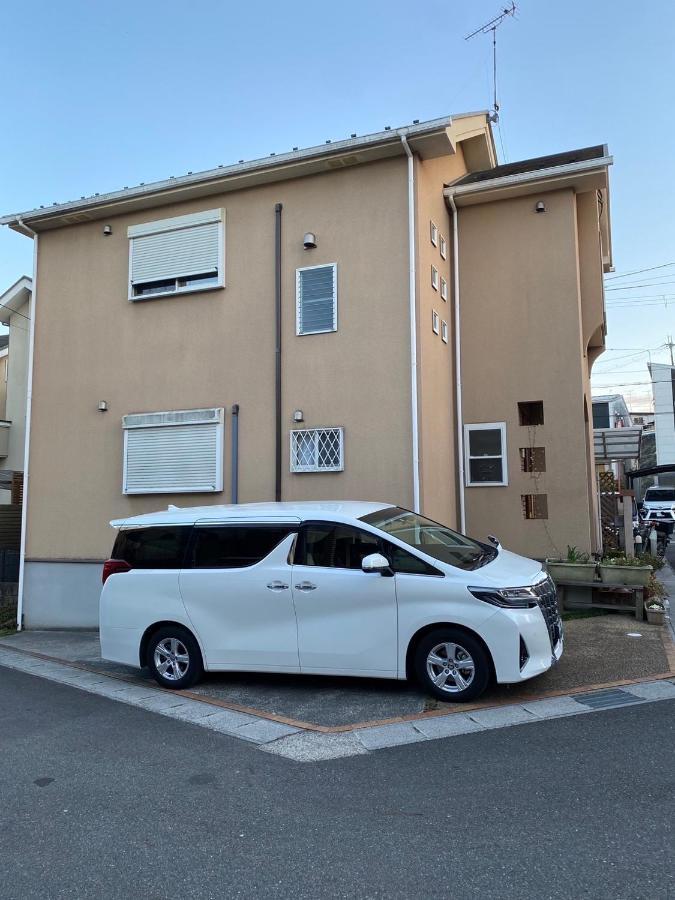 Guesthouse Misaki: Lakeside Retreat near Golf and Transit Otsu Exterior photo